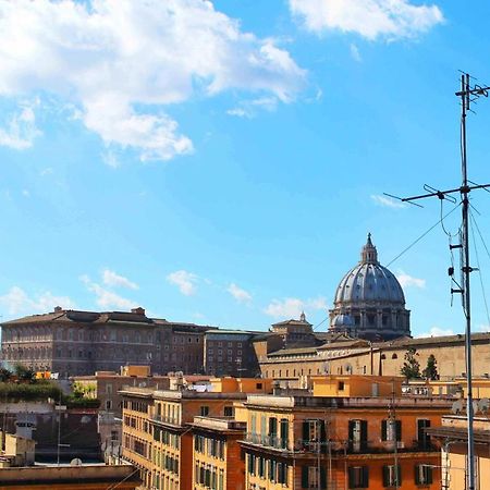 Ferrini Apartment Vatican Museums Рим Екстериор снимка